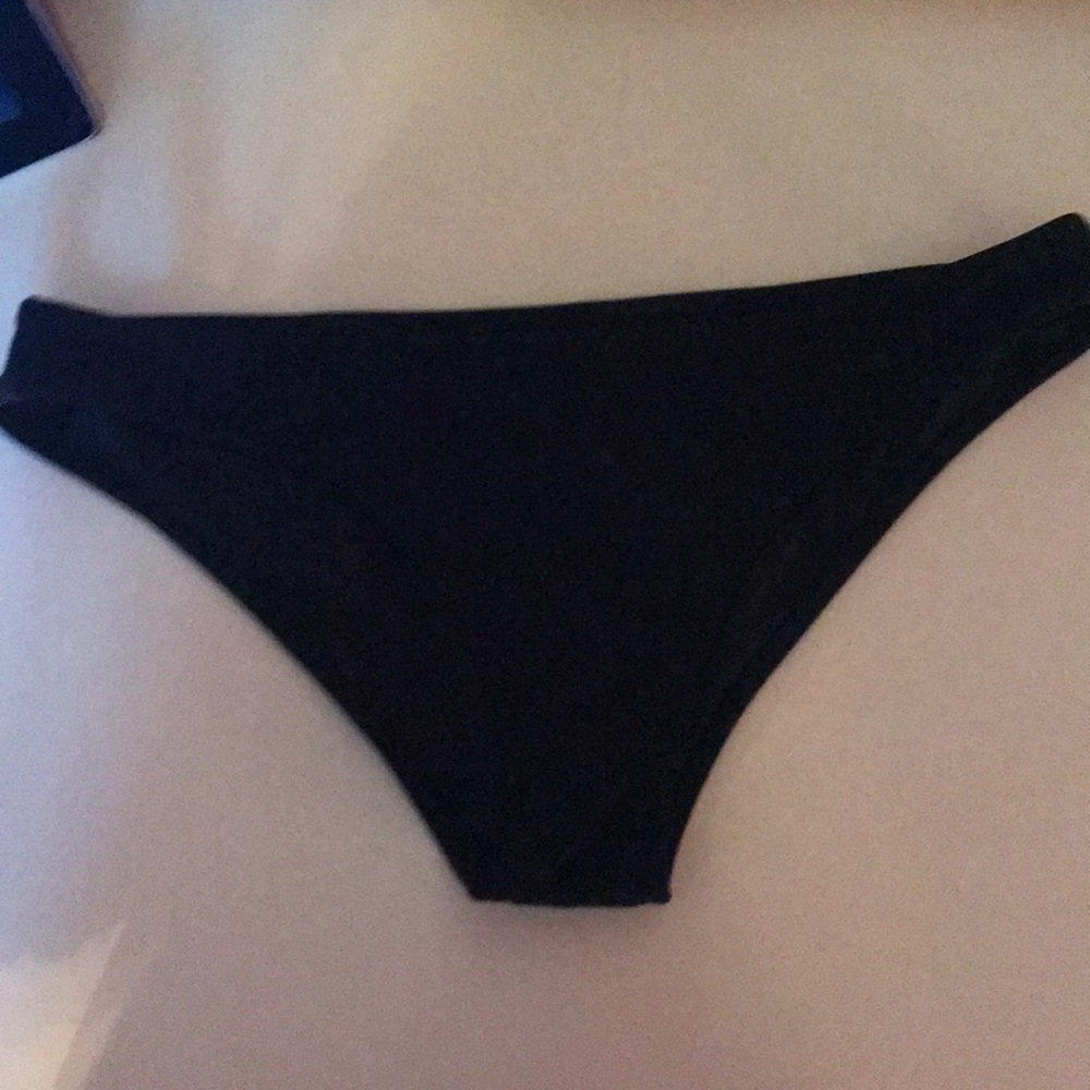 VS BOTTOMS
